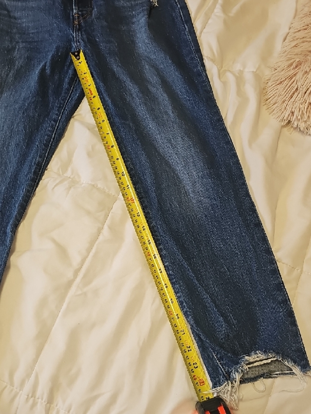 Levi's 501 Denim Jeans in Medium Blue - Picture 5 of 8